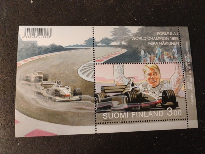 World Champion 1998. Mika Häkkinen. 10 kappaletta samalla.