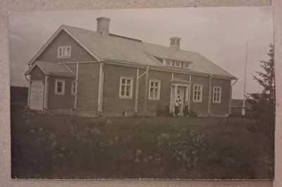 Pelkosenniemi: Maalaistalo *** (535)