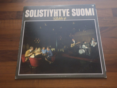 SOLISTIYHTYE SUOMI - RILLUTTELE YÖ ( LP . VINYYLI )