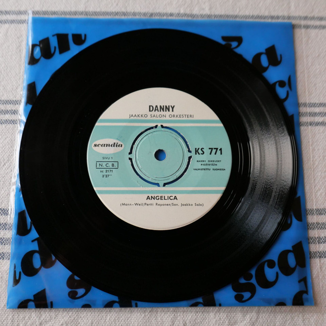 Danny – Angelica / Kun Päivän Valon Nähdä Saan  7" 1968