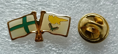 Suomi - Kypros -pinssi