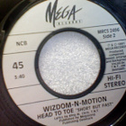 WIZDOM-N-MOTION  ::  HEAD TO TOE  ::  VINYYLI  7"    1991  ! - pikkukuva 4