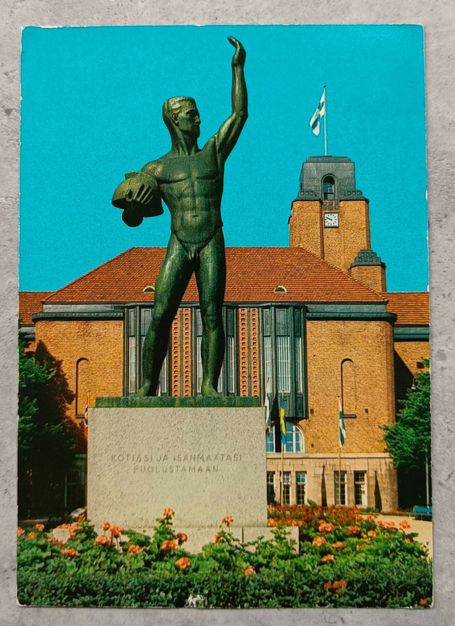 Lahti, Kaupungintalo ja Vapaudenpatsas
