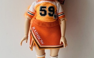 Rainbow High Cheerleader Poppy Rowan Orange  nukke