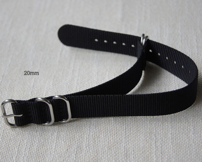 NATO 20 mm ranneke - musta