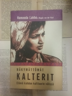 Hameeda Lakho - Näkymättömät kalterit (sid.)