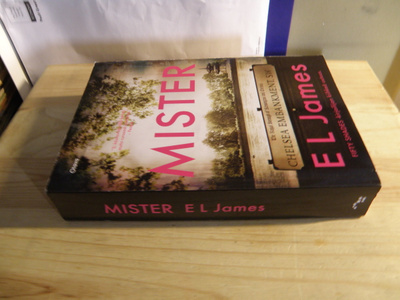 E L James Mister (nidottu)