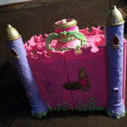 (Moose) Prinsessa linna pinkki 22cmx13cmx22,5cm ( korkeus) - pikkukuva 1