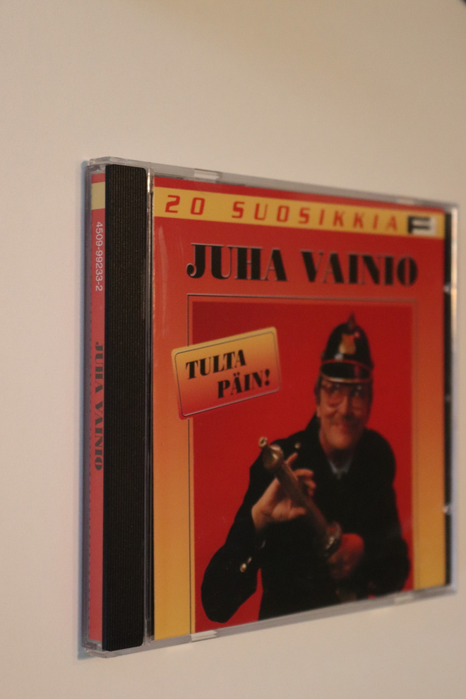 CD Juha Vainio : Tulta päin! 20 Suosikkia