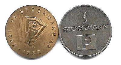 Stockmannin pienoismitali ja parkkipoletti