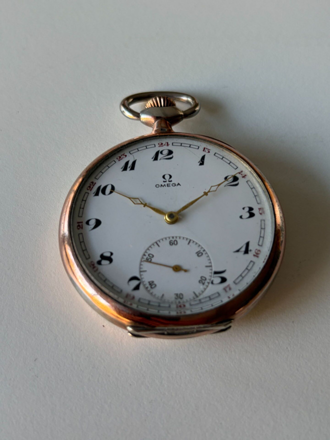1923. v. hopeinen Omega taskukello ja vitjat