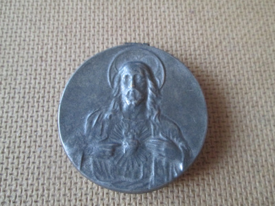 Pieni metallinen ikonirasia