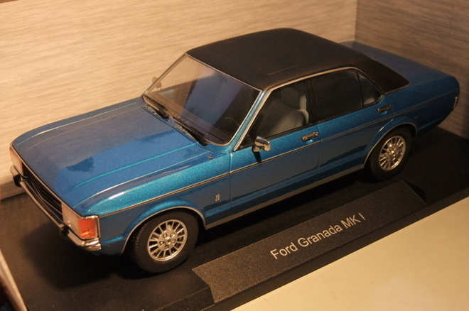 Ford granada -75 Sininen 1:18 ALE!