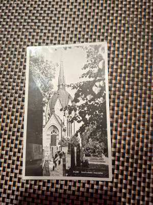 B Pori Juseliuksen mausoleumi