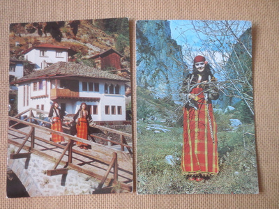 Bulgarialaisia kansallispukuja