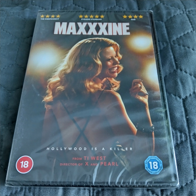 MaXXXine DVD **muoveissa**