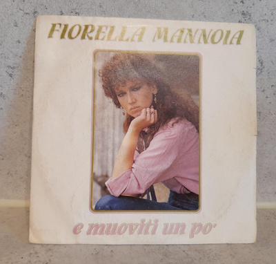 FIORELLA MANNOIA E Muoviti Un Po'/Vigliacca Notte Nera 1981