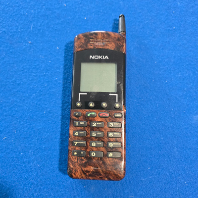 Nokia 880