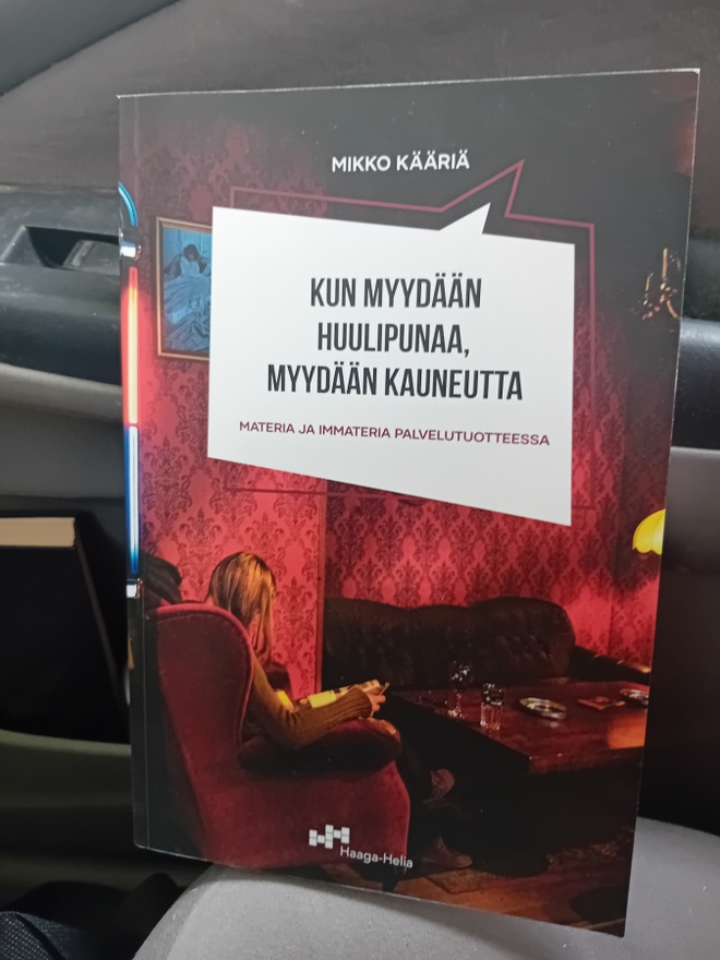Kääriä : Kun myydään huulipunaa myydään kauneutta