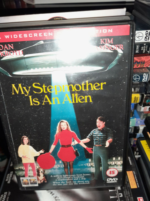 my stepmother is an alien äitipuoli avaruudesta