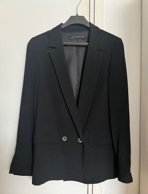 ZARA - Naisten musta pidempi bleiseri