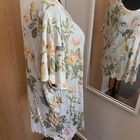 H&M  **Kukallinen T-paita**, koko 2XL - pikkukuva 2