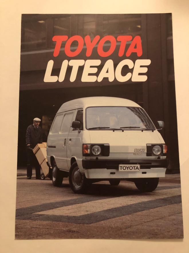 Myyntiesite - Toyota Liteace - 1/1983