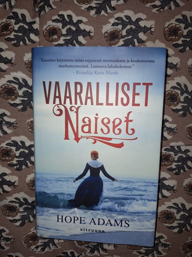 Hope Adams : Vaaralliset Naiset 1p