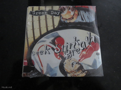 Green Day– Geek Stink Breath cds
