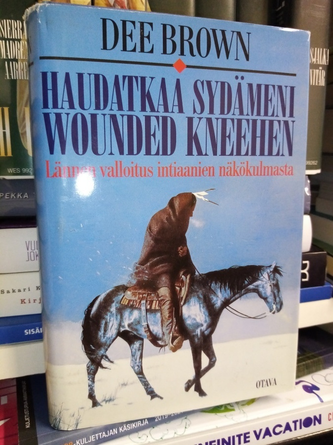 Brown : Haudatkaa sydämeni Wounded Kneehen