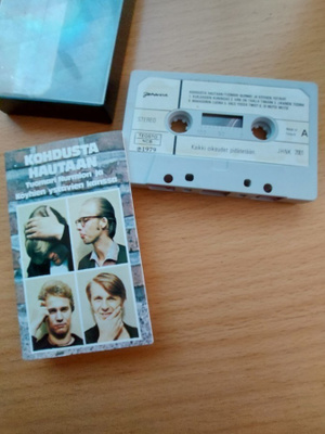 c-kasetti 1979 Kohdusta hautaan Tuomari Nurmio & Köyhien