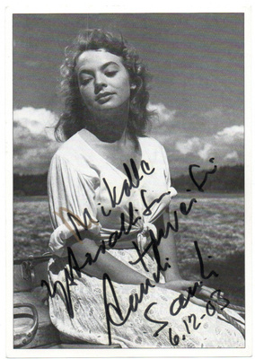 Anneli Sauli. Aito nimikirjoitus kuvaan saatu 6.12.2003