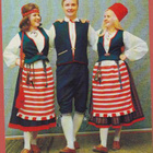 Eteläkarjalaisia kansallispukuja - pikkukuva 1