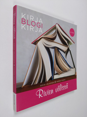 Katja Jalkanen : Rivien välissä : kirjablogikirja