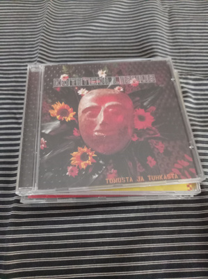 KOTITEOLLISUUS Tomusta ja tuhkasta CD