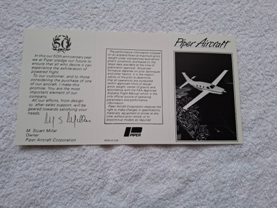 Pieni taiteltava Piper 50 esite