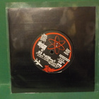LARRY AND THE LEFTHANDED - ÄLÄ PERÄÄNNY!! M- 7" SINGLE - pikkukuva 2