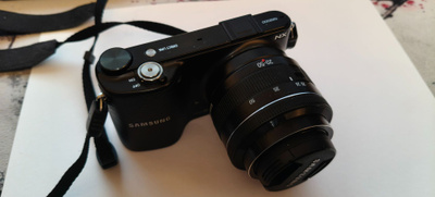 Samsung NX2000 järjestelmäkamera