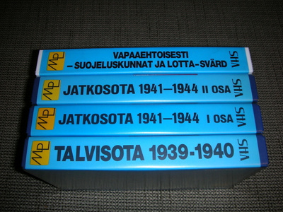 4 kpl Suomen sotahistoria vhs-kasettia