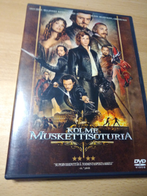 KOLME MUSKETTISOTURIA DVD SF