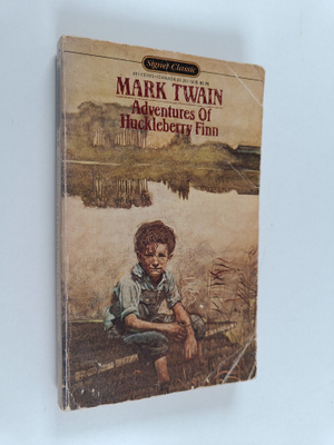 Mark Twain : The Adventures of Huckleberry Finn