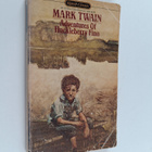 Mark Twain : The Adventures of Huckleberry Finn - pikkukuva 1