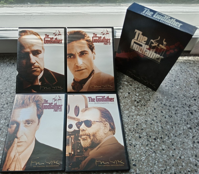 Kummisetä Coppola Restoration R2 Suomitekstit/kannet