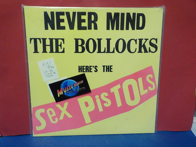 SEX PISTOLS - NEVER MIND THE BOLLOCKS EX/EX+ UK -85 LP