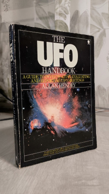 Allan Hendry: The ufo handbook