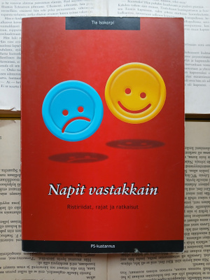 Tia Isokorpi - Napit vastakkain (nid.)