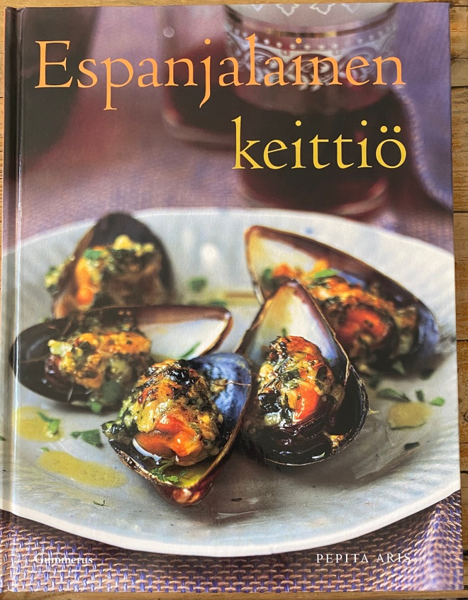 ESPANJALAINEN KEITTIÖ, Gummerus, Pepita Aris