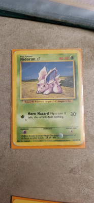 Nidoran - Base set 1 (BS1) card