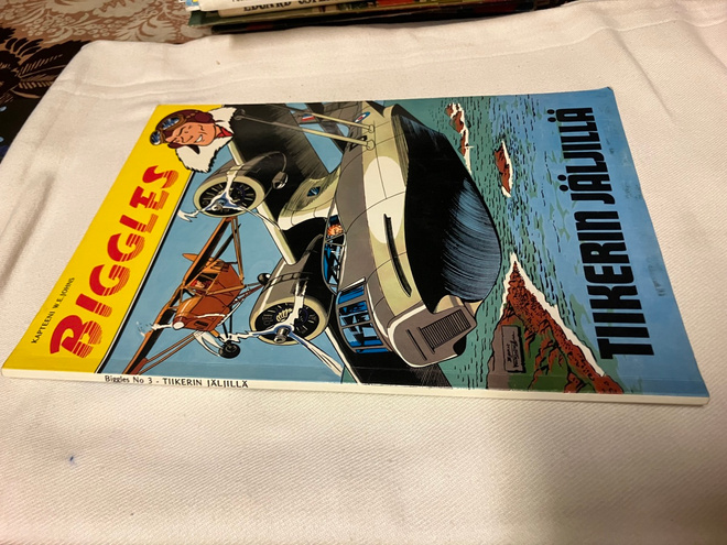 BIGGLES TIIKERIN JÄLJILLÄ HYVÄ