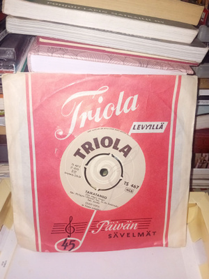 7"single Olavi Virta  : Hernandon salaisuus ( SIS POSTIKULU)
